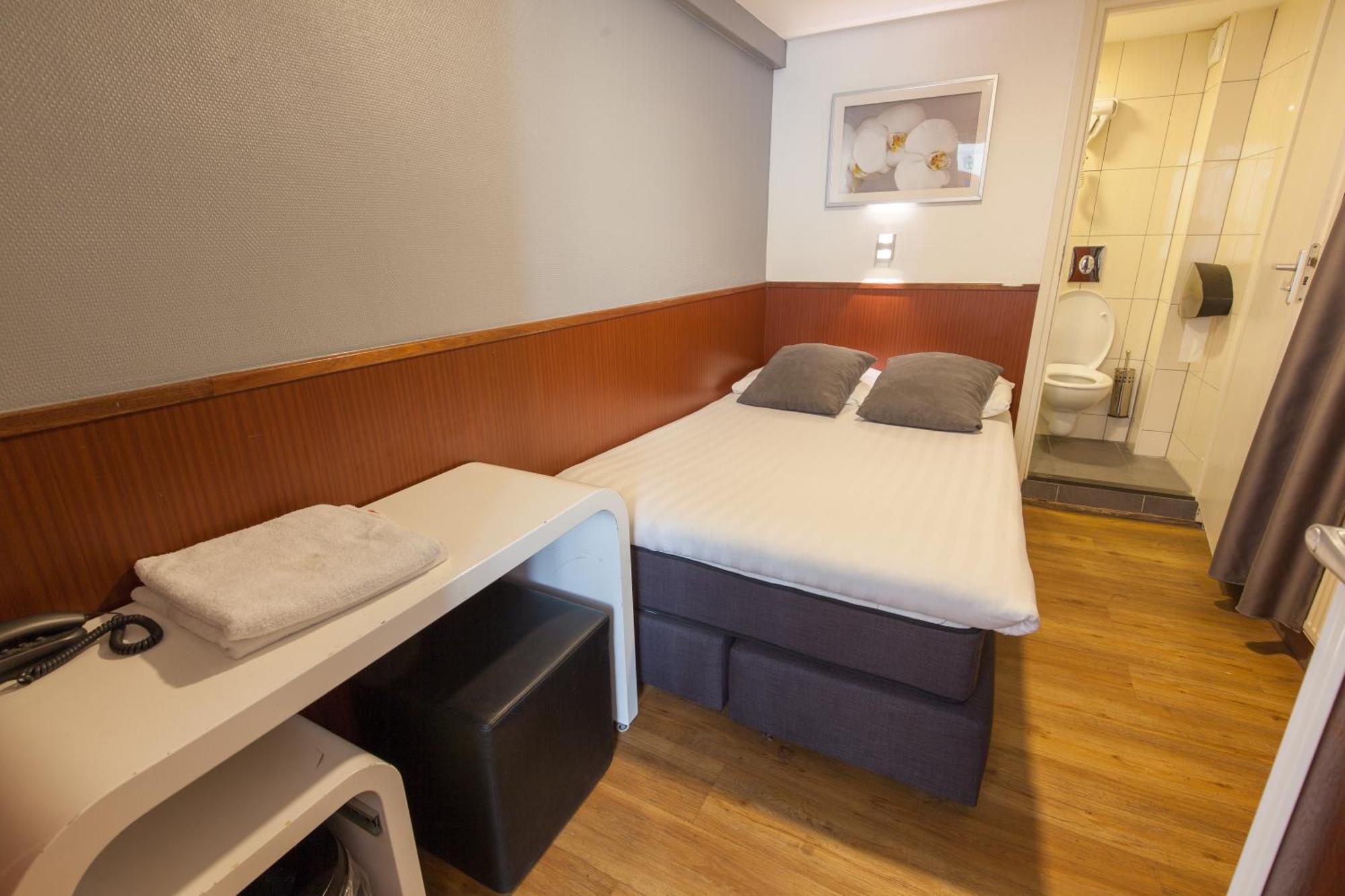 Travel Hotel Amsterdam Oda fotoğraf